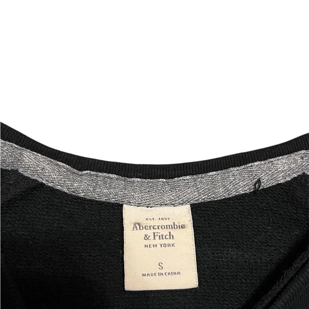 Black Cropped Long Sleeve Top - Picture 3 of 4
